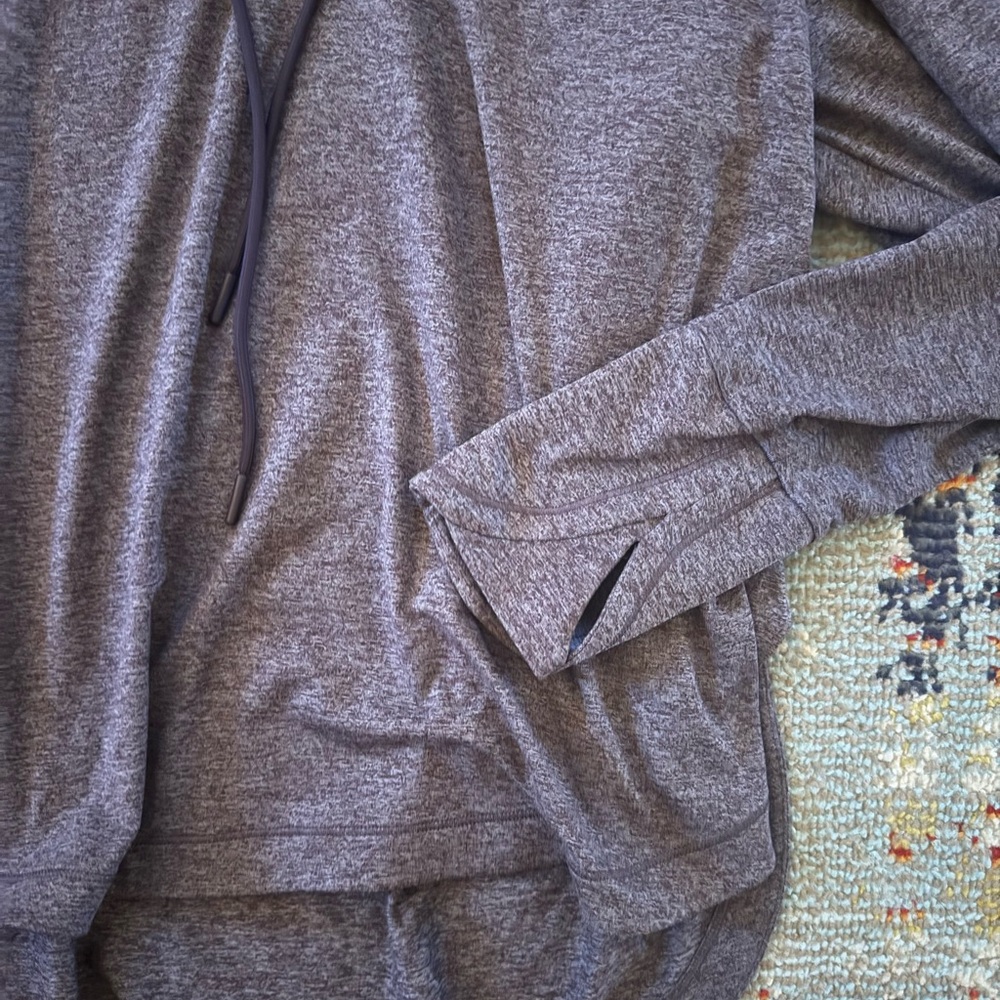 Atheleta Hooded Long Sleeve Top - Picture 3 of 3
